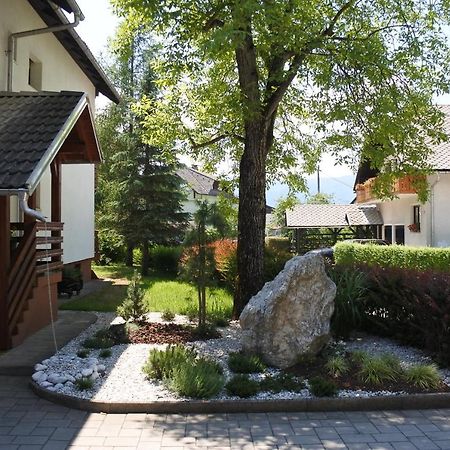Apartma Vrh Lesce  Exteriér fotografie